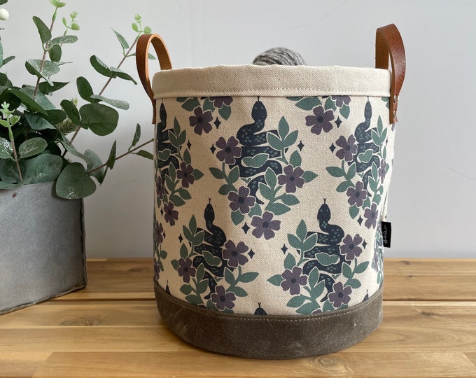 Large 9” Garden Snakes Fabric Bin - Screen Printed Fabric Bucket - Floral Round Bin - Natural White