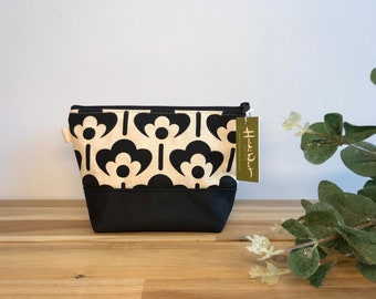 Meadow Flower Pattern Zipper Pouch - Waxed Canvas - Cosmetic Bag - Screen Printed - Hand Printed -