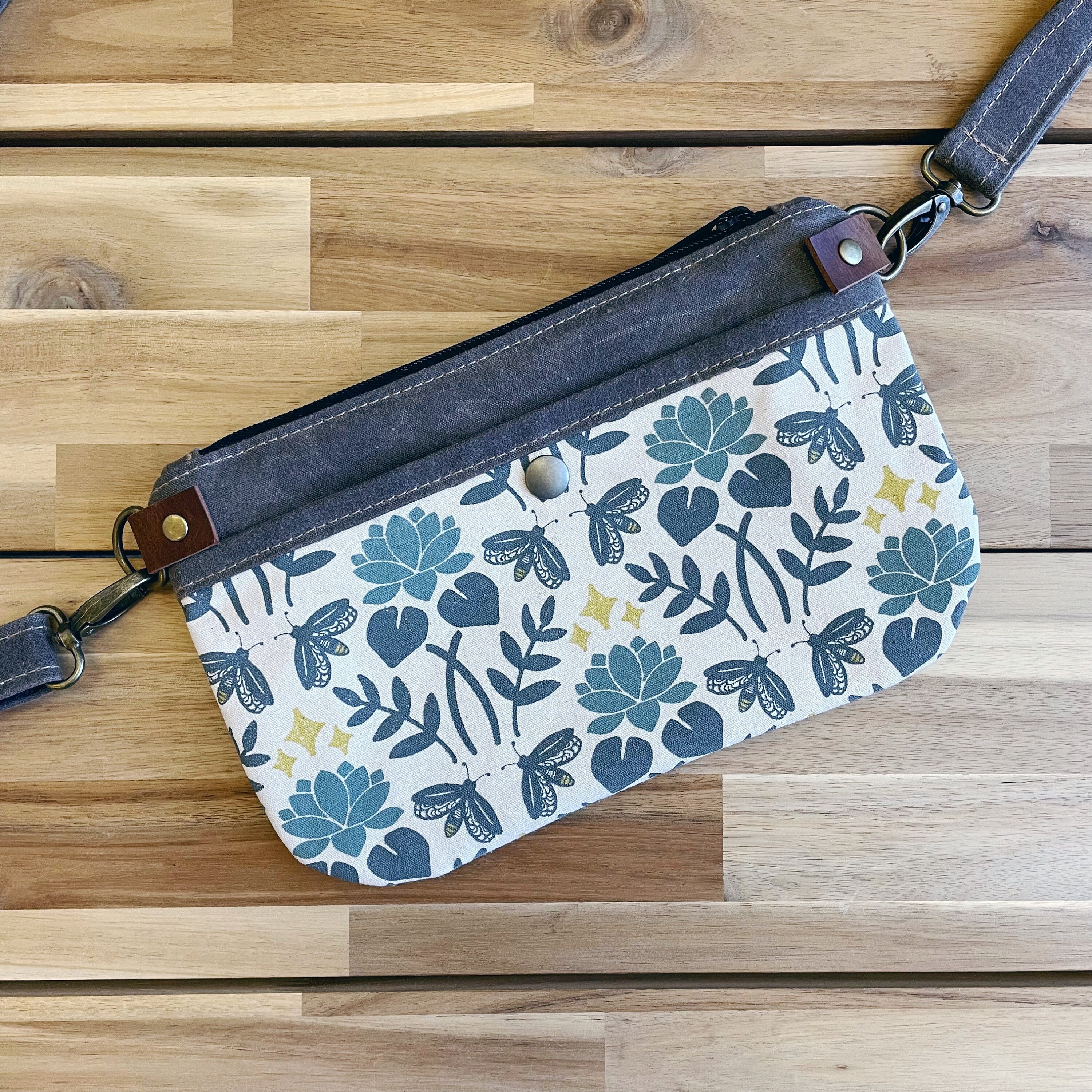 Canvas hip bag best sale
