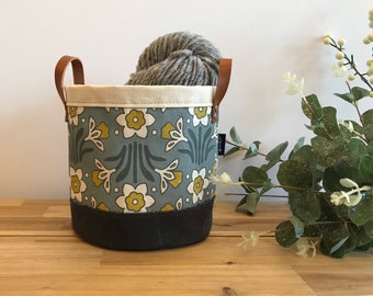 March Daffodils Flower Pattern Fabric Bin - March Birth Month - Screen Printed Fabric Bucket - Gift for March - Floral