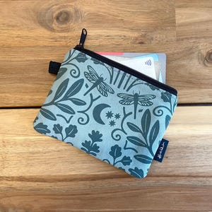 Estuche con cremallera Sage and Moonlight - Monedero con cremallera - Serigrafía - Estuche con cremallera para tarjetas de crédito - Libélula