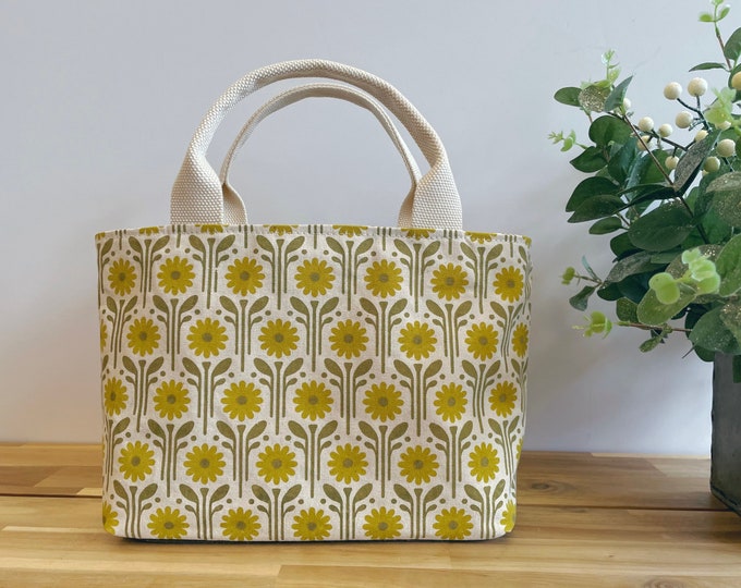 April Daisies Project Bag / Lunch Bag - Screen Printed - April - Gift - Yarn Tote