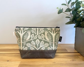Sage Green Owl and Oak Tree Pattern Zipper Pouch - Waxed Canvas - Cosmetic Bag - Screen Printed - Hand Printed