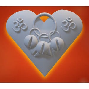 Pendentif coeur 3D CNC avec Om et cloches découpant le bois au format STL Télécharger