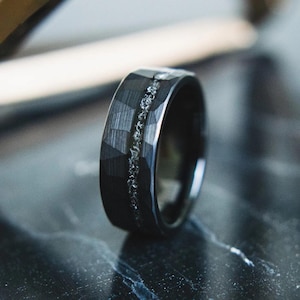 Men&#39;s Wedding Ring Black - Meteorite Ring - Black Hammered Men’s Ring - Meteorite Men&#39;s Wedding Band - Tungsten Ring- Kent