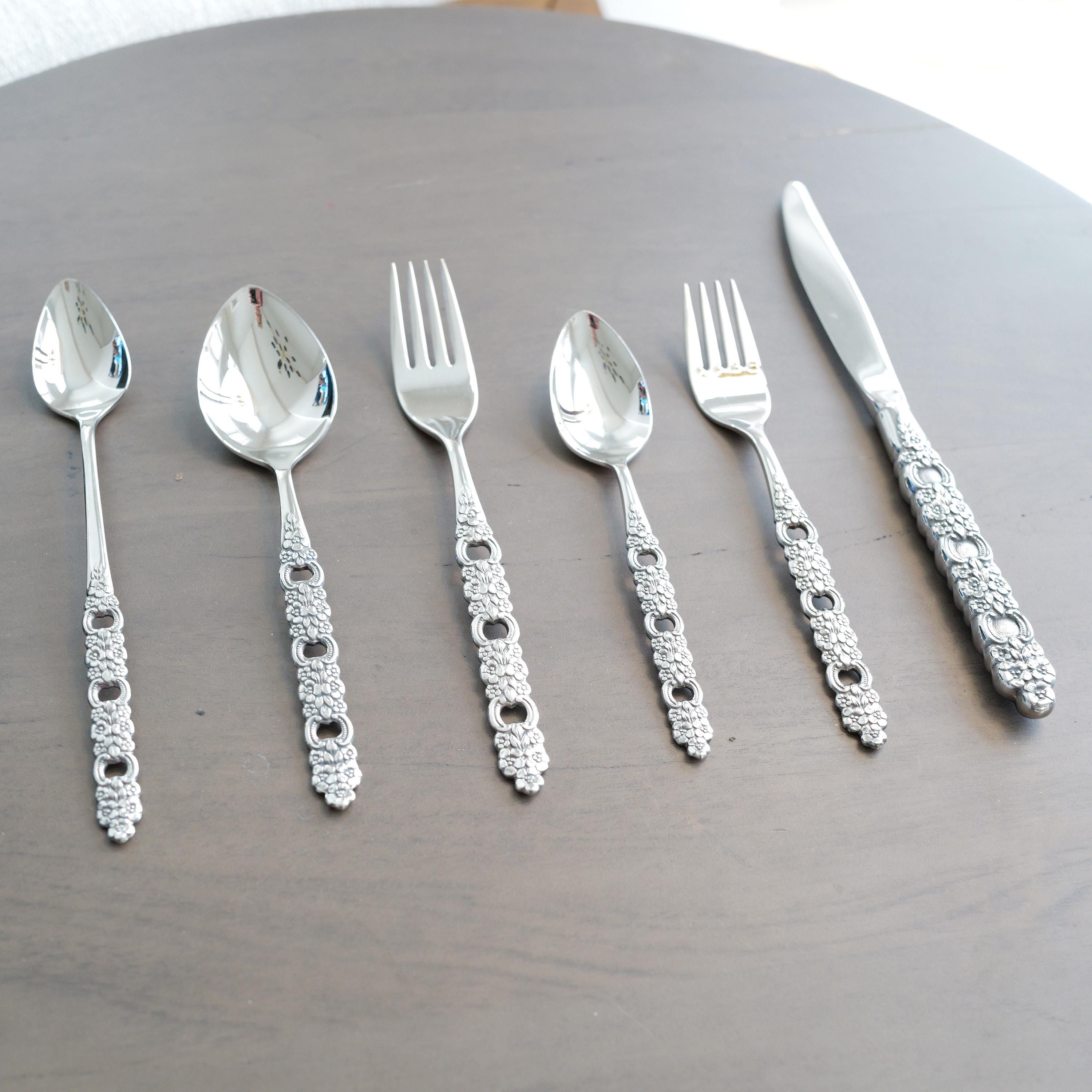 Gorgeous Ornate Flatware Embossed Floral Pattern Handles - Oneida ...
