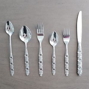 Gorgeous Ornate Flatware Embossed Floral Pattern Handles - Oneida Community Stainless Steel Silverware - Viola-Voila - Excellent Condition