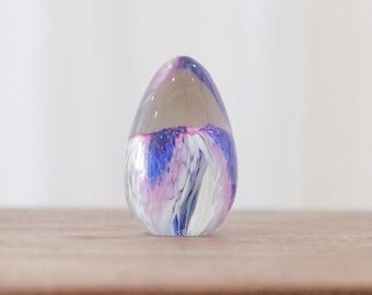 ヴィンテージ　ガラス　卵形　ペーパーウェイト　インテリア ヴィンテージのマルチカラー渦巻きガラス卵型ペーパーウェイト：ミッド