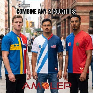 Puede incluir: Tres hombres vistiendo camisetas de estilo fútbol, cada una dividida con las banderas de dos países diferentes. Las camisetas presentan las banderas de Suecia/Noruega, Guatemala/EE. UU. y Francia/Marruecos. El texto "COMBINE ANY 2 COUNTRIES" está en la parte superior.