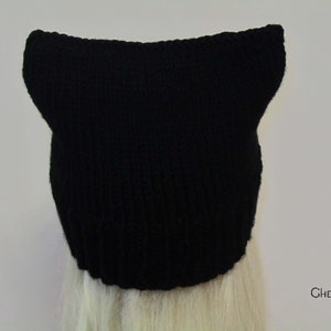 Bonnet Tricoté Avec Oreilles De Chat - Modèle Noir, Taille Unique - CraftyBeavers Fait Main USA