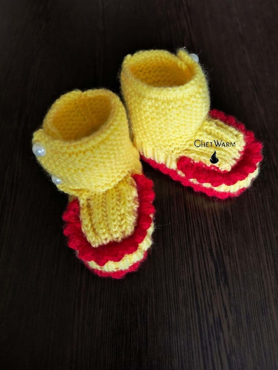 Zapatos de bebé hechos a mano de punto Botitas