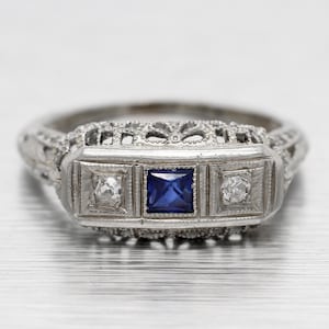 Antique Art Deco 18k White Gold Square Sapphire & Diamond Band Ring