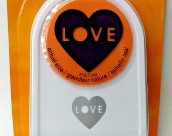 Fiskars 174680-1001 Love Heart Intricate Shape Punch 2"