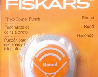 Fiskars 123020-1001 Round Photo Corner Punch