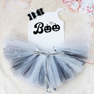 Girls Halloween Outfit, Baby Girl 1st Halloween Tutu Outfit, BOO Halloween Costume, Pumpkin Picking Outfit, Black & White Sparkle