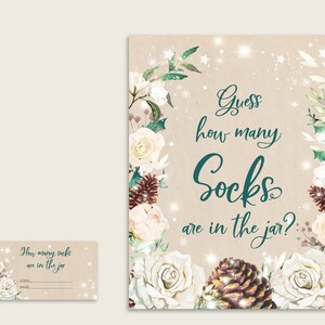 Op de afbeelding: Een printbare spelkaart met een bloemenontwerp in tinten wit en groen. De kaart zegt "Raad hoeveel sokken er in de pot zitten?" en heeft ruimte voor een gok en een naam.