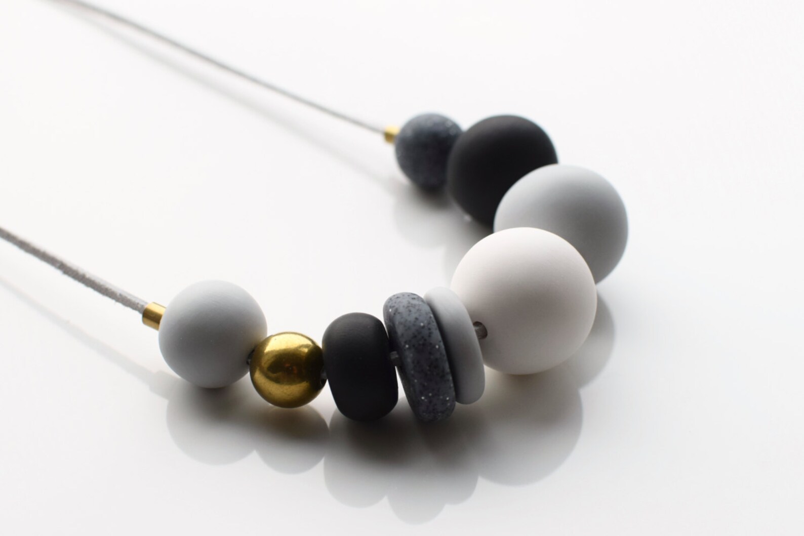 Isa Necklace Black
