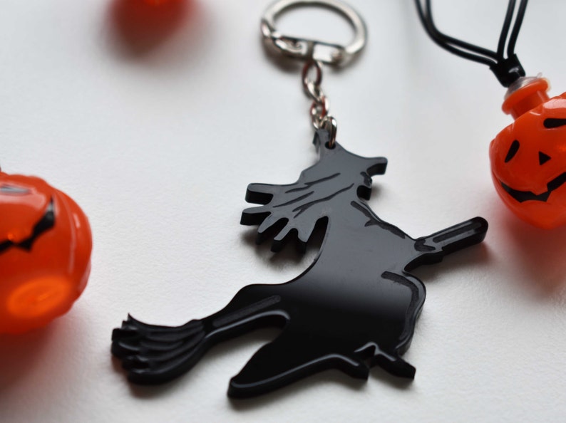 Spooky Halloween Keychains Halloween Party Halloween Gifts - Etsy