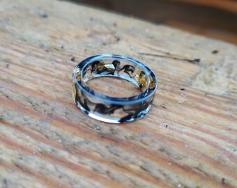 Black Crown Goth Band Ring, Epoxy Resin Gold Flakes Promise
