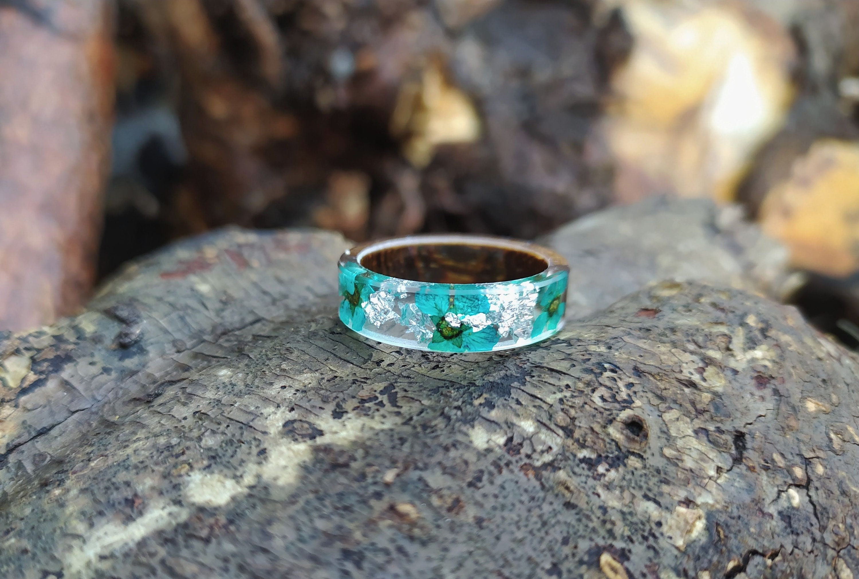 Pressed flower girl proposal promise ring, Cool forest engagement mens and women rings, Simple wedding band, wood and resin jewelry