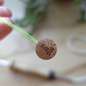 Punch needle threader from Lavorneedles