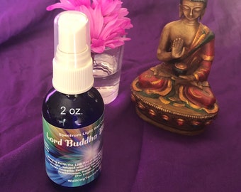 Spray per la benedizione del Signore Buddha: oli essenziali infusi con cristalli (2 oz)