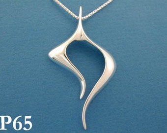 Large wishbone pendant with chain