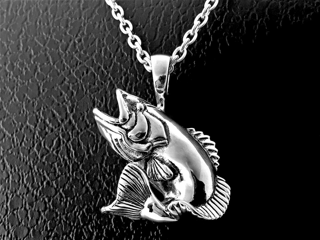 Silver Largemouth Bass Necklace Fish Jewelry Bass Jewelry Etsy
