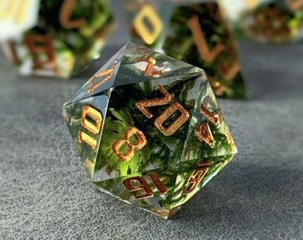 Fern forests - D20 single Moss dnd sharp edge Druid dice set Critical Role Forest moss polyhedral Dungeons and dragons Handmade fox dice