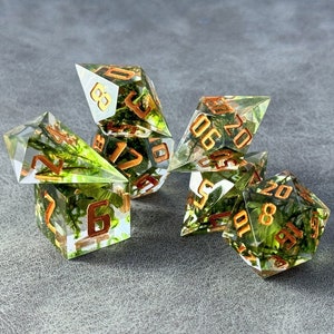 Fern forests - Set of 7 Moss dnd sharp edge Druid dice set Critical Role Forest moss polyhedral Dungeons and dragons Handmade byFlowerFox