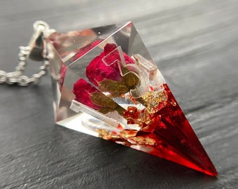 Red rose gold foil shard d4 necklace // Dried flower gem dnd sharp crystal pendant // Dungeons and dragons jewelry