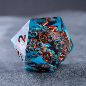 Kraken’s grasp - Giant Kraken dice d20, Tentacle Chonk 30mm, Call of Cthulhu dice, Octopus jumbo, Ocean dnd sharp edges mega die, D&D gift