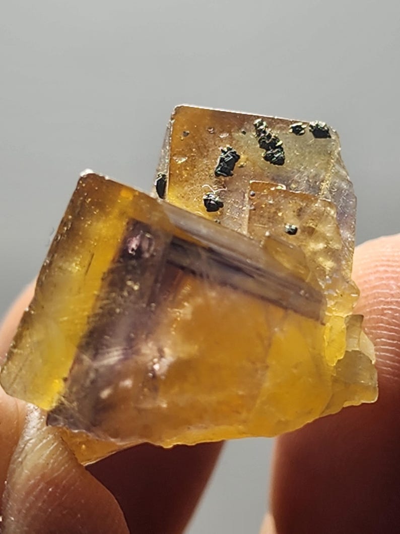 Fluorite w zoning and baryte from Glück mine, Bergmännisch Frohnau, Saxony, Germany image 6