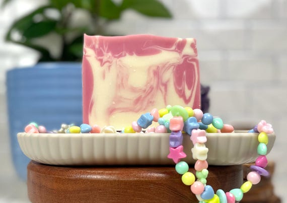 LOVE POTION Handmade Cold Process Soap 5oz Sweet & Fruity Scent BESTSELLER