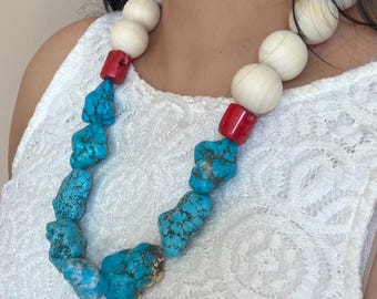 Collier en pierre naturelle turquoise et corail, gros collier de perles audacieux, cadeau bijou artisanal bohème pour femme