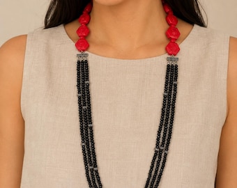 Colar longo vermelho e preto, colar de várias voltas em coral e ônix preto: joia artesanal com pedras preciosas e miçangas.