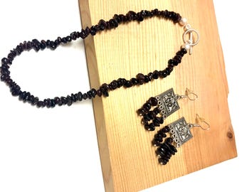 Raw Garnet Pearls Necklace Set, January Birthstone Gift,  Holiday Jewelry Gift for Women,