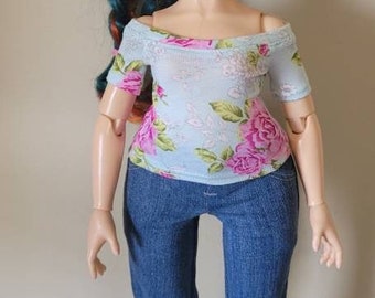 Fits 24 inch big rainbow high amaya doll shirt. Fits big 24 inch rainbow high amaya doll. Shirts for 24 in dolls.