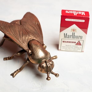 Vintage Tobacciana Ashtray brass smoke decor fly insect wasp Hollywood regency Gift for smoker Trinket box flip top Metal House fly ashtray