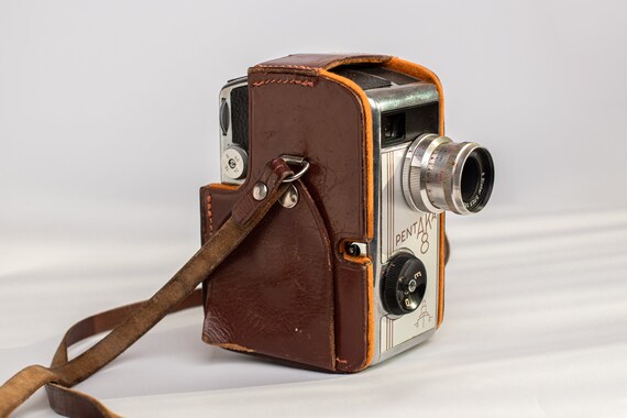 Pentacon Pentaka 8B 8mm ムービーカメラ Pentaka 8B 8mm camera | Science Museum Group Collection