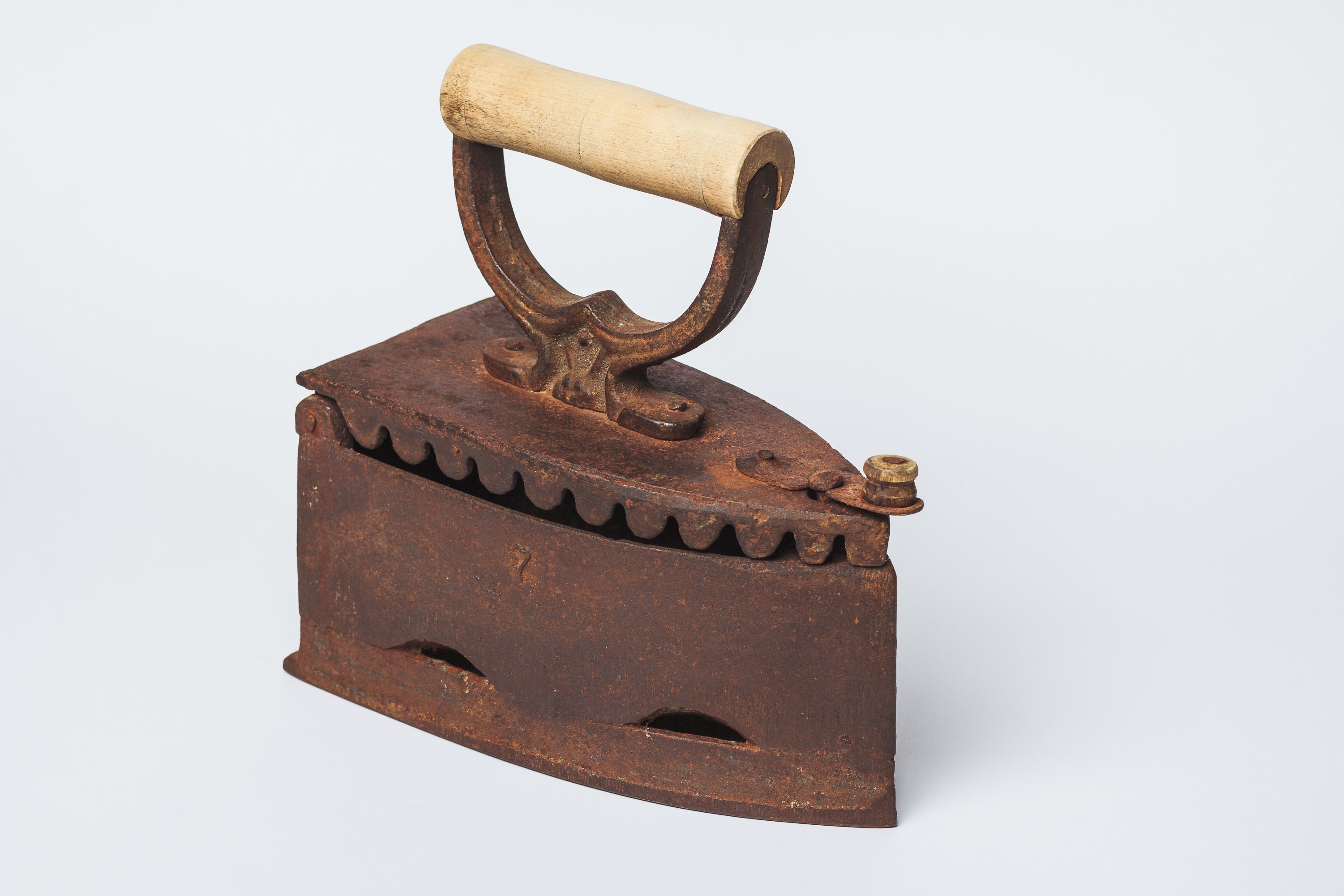 Antique Charcoal Iron Very Old Smoothing Iron European Iron Rusty