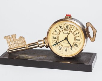V intage table clock Alarm clock Mechanical desk wind up clock Home decor Christmas gift for him man boyfriend retro Key shaped  clock
