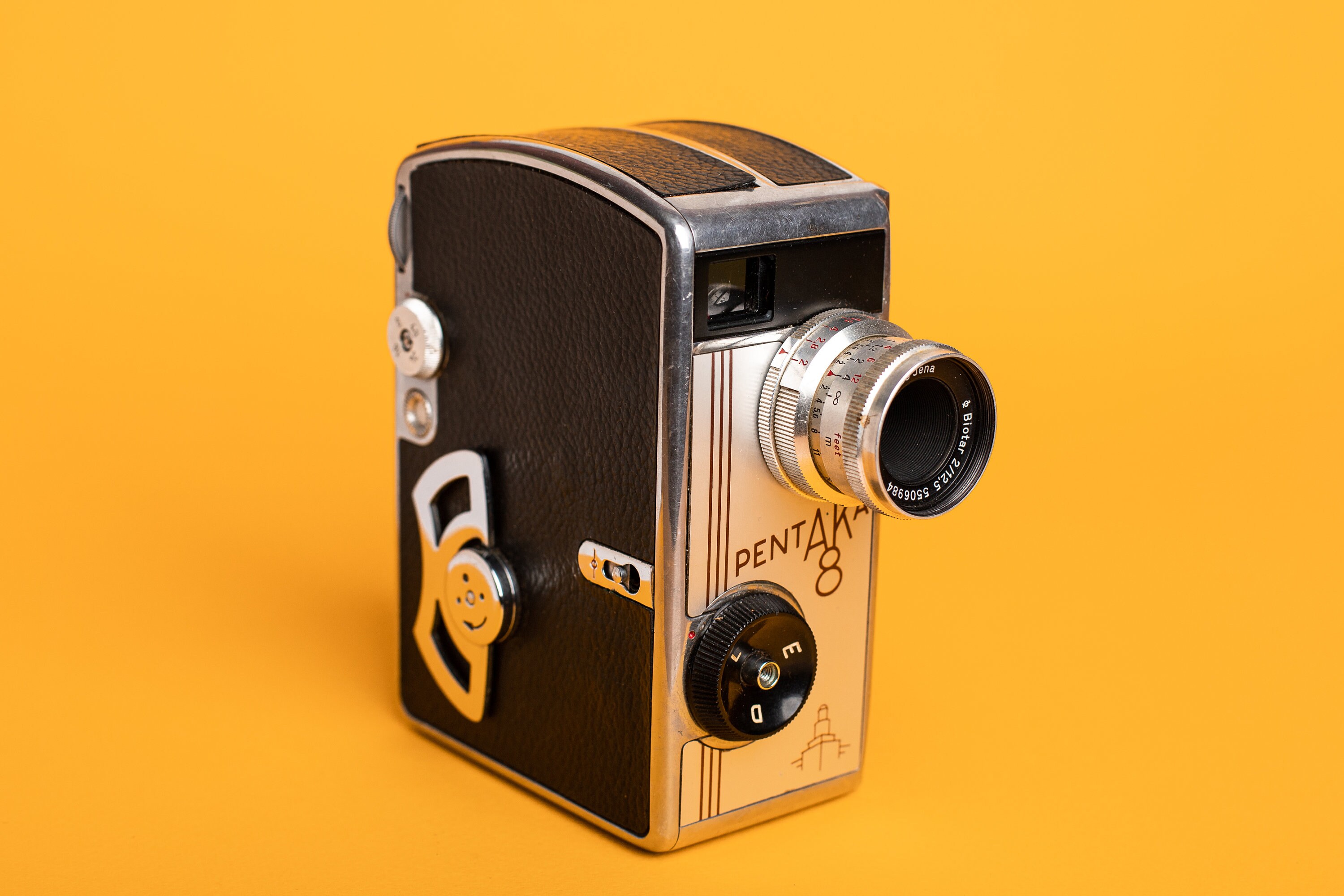 Retro Video Camera Pentaka 8 Old Vintage Movie Camera 8mm Video