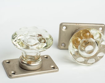 Set of 2 glass door knobs Vintage clear crystal clear door handle Rustic farmhouse decor Vintage door knobs with plates