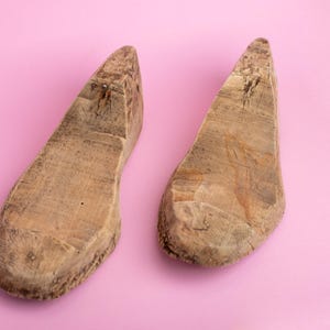 Wood shoe form Antique Vintage Wood Cobbler Shoe Form Rustic Shabby Display Decor Mold Primitive Decor Handcarved Shoe form