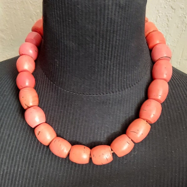 Antique SHERPA “CORAL” Glass bead necklace