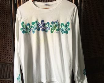 Vintage Hawaii Longsleeve: Kauai Aloha Print