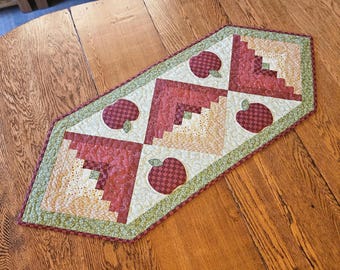 Apple Log Cabin Runner PDF (digital quilt pattern)
