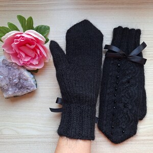 Women Hand Knitted Mittens Elegant Mittens with Black Lace and Glass Crystal Beads Wool Mohair Mix Yarn Hand Warmers Gift for Her imagem 6