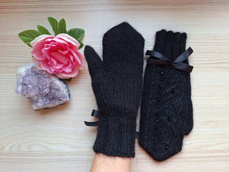 Women Hand Knitted Mittens Elegant Mittens with Black Lace and Glass Crystal Beads Wool Mohair Mix Yarn Hand Warmers Gift for Her imagem 6